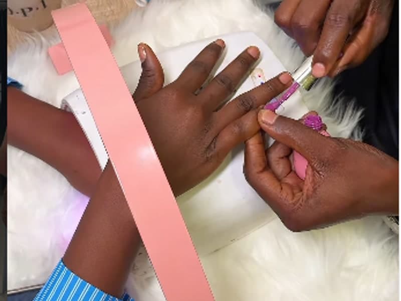 RĀY Beauty Studio - Nails