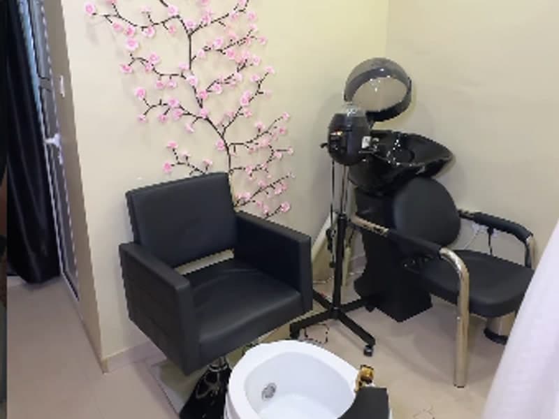 RĀY Beauty Studio - Pedicure